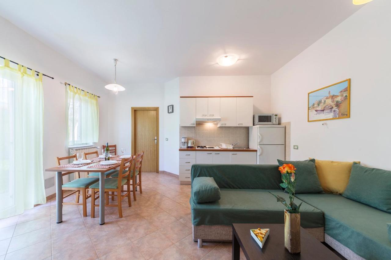 Apartments Pino Pula Ngoại thất bức ảnh