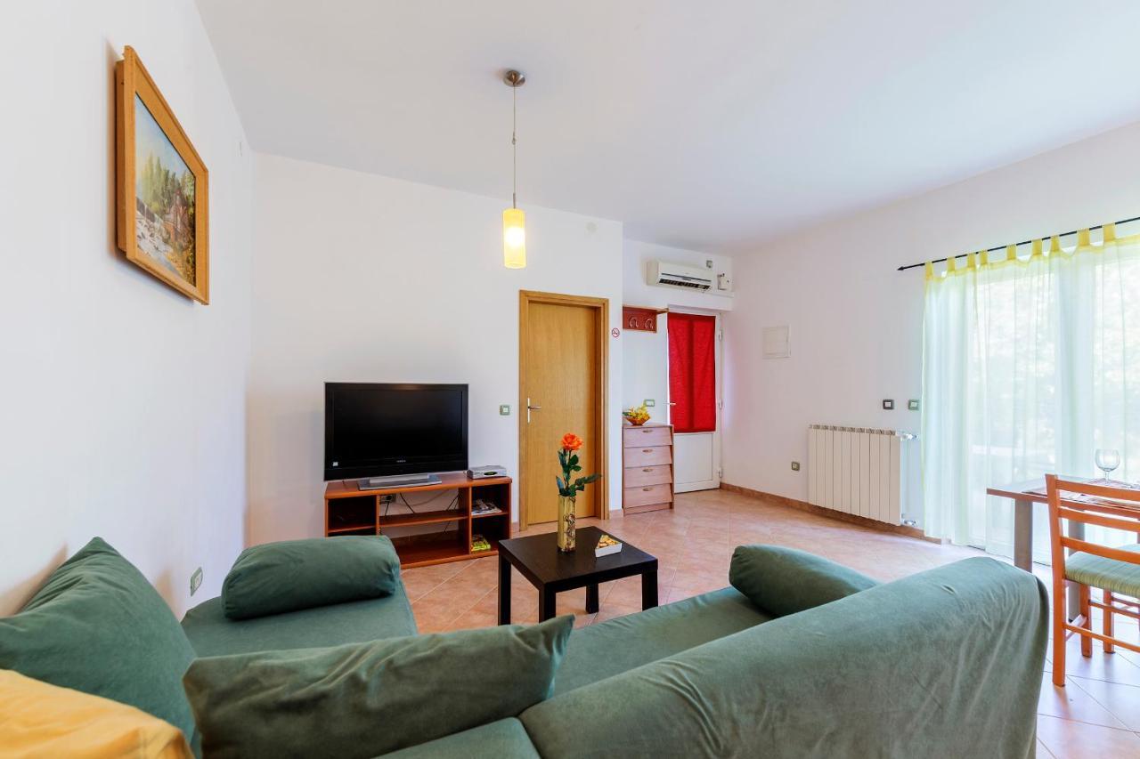 Apartments Pino Pula Ngoại thất bức ảnh