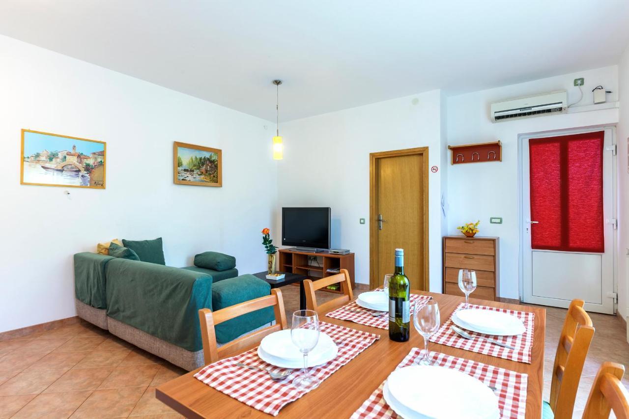 Apartments Pino Pula Ngoại thất bức ảnh