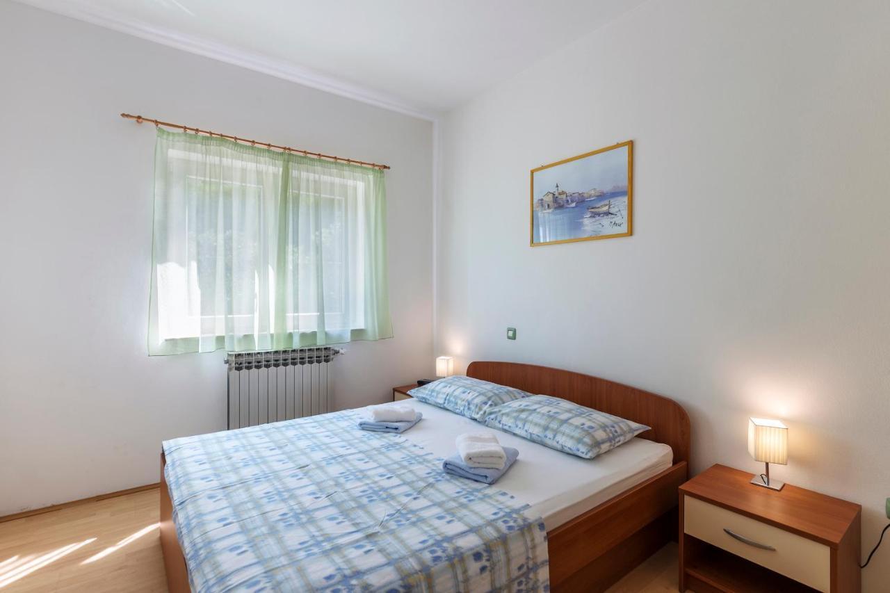 Apartments Pino Pula Ngoại thất bức ảnh