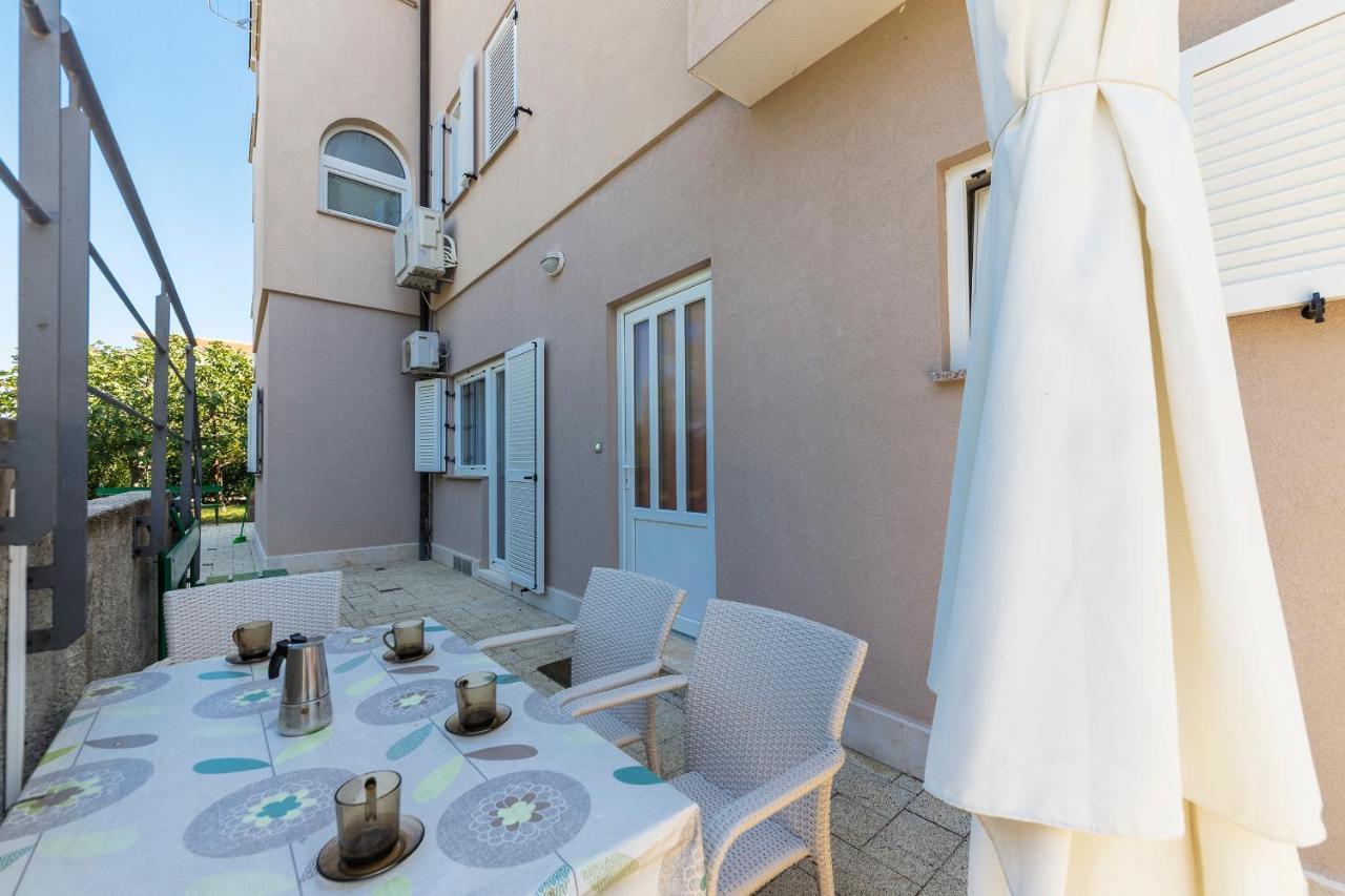 Apartments Pino Pula Ngoại thất bức ảnh