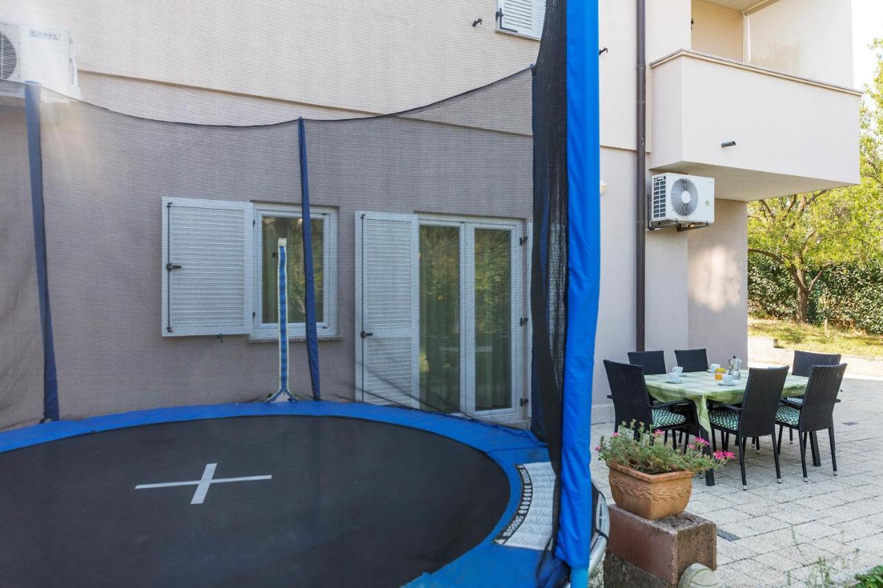Apartments Pino Pula Ngoại thất bức ảnh