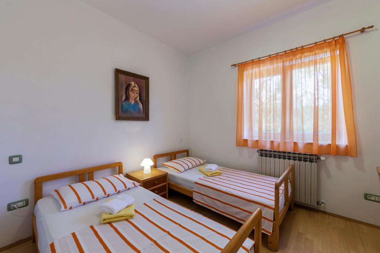 Apartments Pino Pula Ngoại thất bức ảnh