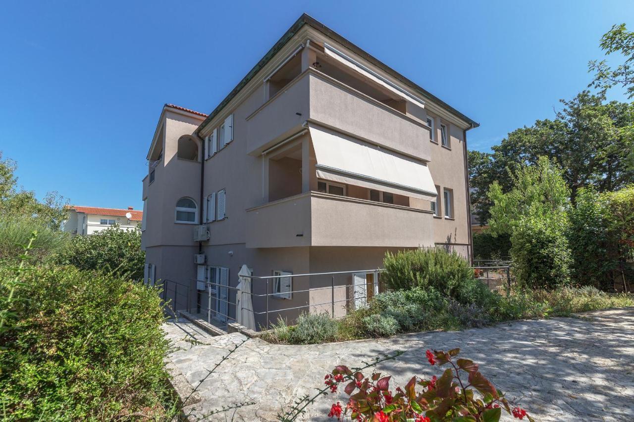 Apartments Pino Pula Ngoại thất bức ảnh