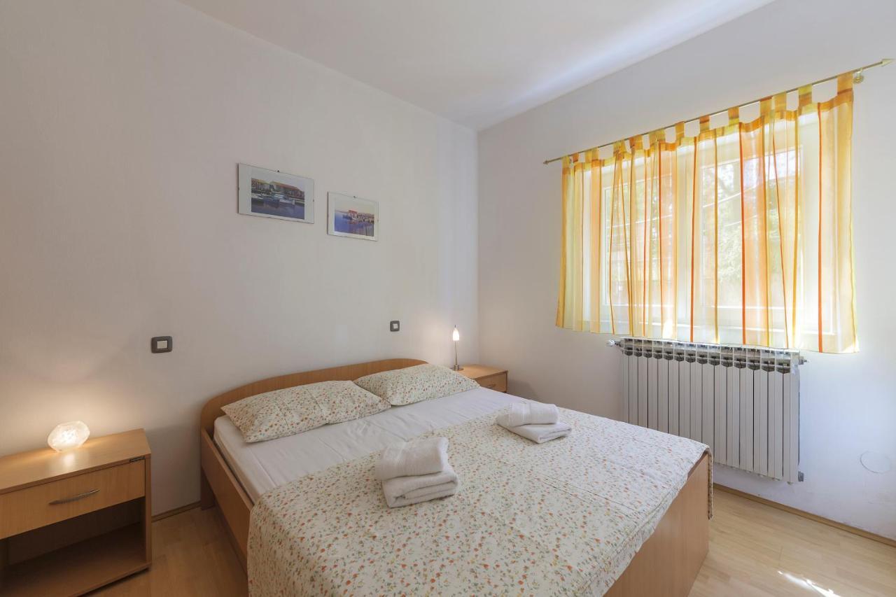 Apartments Pino Pula Ngoại thất bức ảnh
