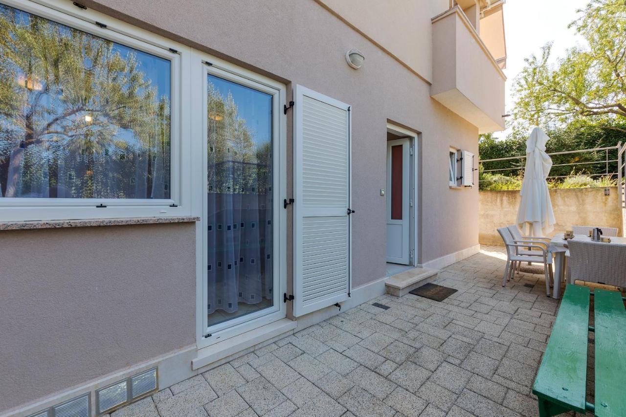 Apartments Pino Pula Ngoại thất bức ảnh