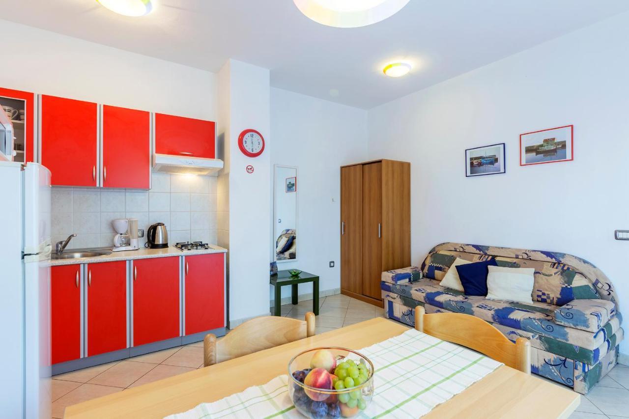 Apartments Pino Pula Ngoại thất bức ảnh